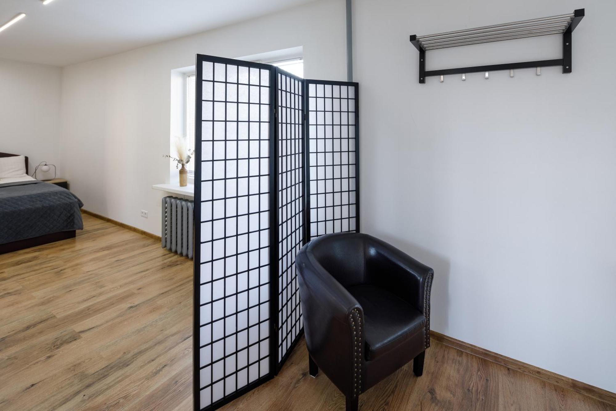 Brivibas Yard Apartment With Parking In City Center Riga Exterior photo